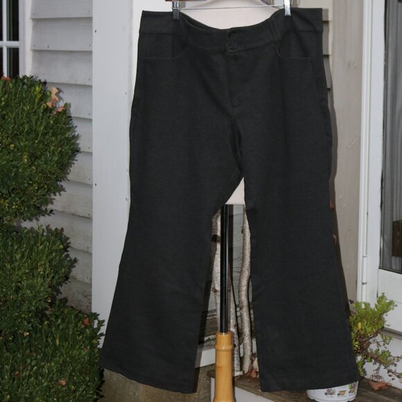 Studio by Torrid Charcoal Grey Stretch Knit Wide Leg Cropped Pants Sz 24R - Picture 1 of 6